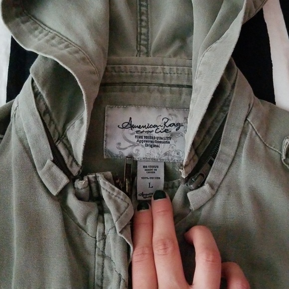 Olive green jacket - Picture 2 of 3